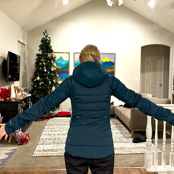 Lululemon Down for it All running jacket - Picture 5 of 5